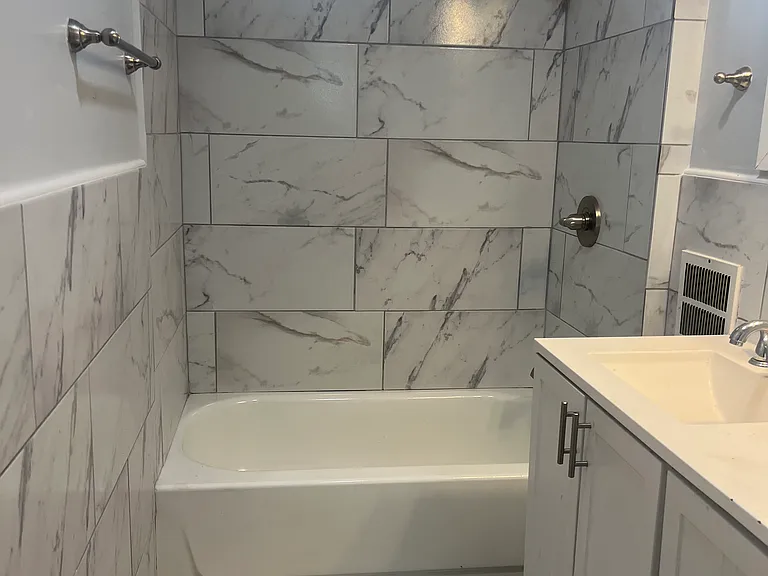 16 Stewart St #2 — Photo 10