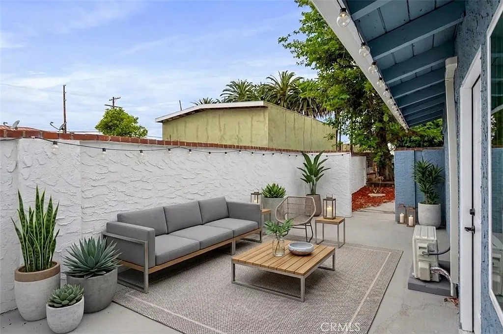 Studio, 390 sqft, $1,500 — Photo 3