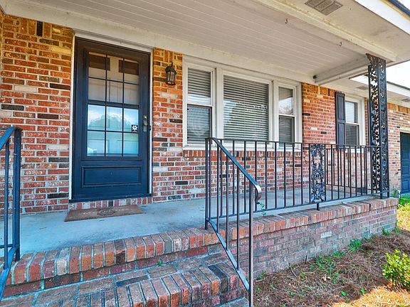 2nd image of 801 Piccadilly Cir