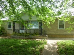 319 Park Dr, Bethalto, IL