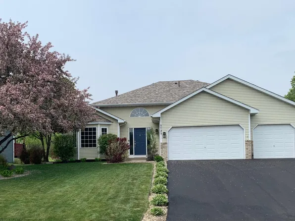5725 Yucca Ln N, Plymouth, MN 55446