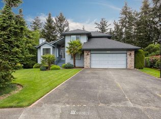 1068 SW 325th Ct, Federal Way, WA 98023