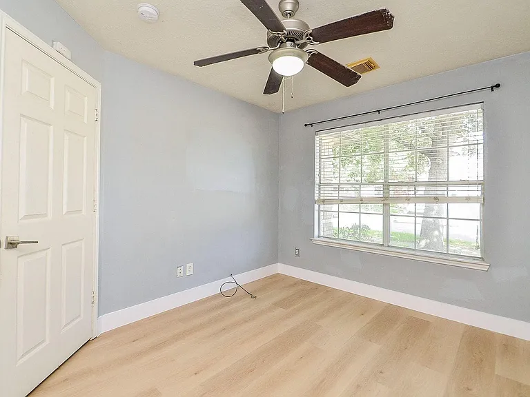16307 Scotch Hollow Ln — Photo 7