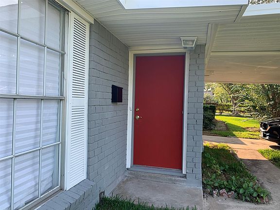 2nd image of 7509 Carver Ave