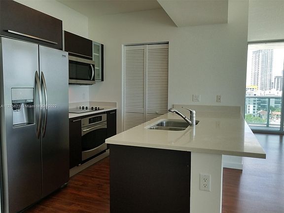 3rd image of 333 NE 24th St APT 1109