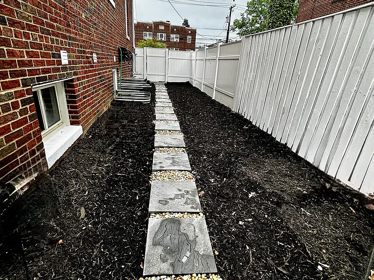 512 Mellon St SE #101 — Photo 18