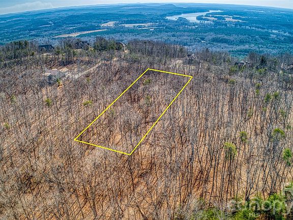 5th image of 863 Sierra Trace Rd