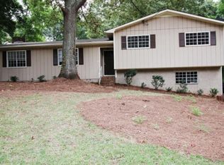 233 King Arthur Dr, Woodstock, GA 30189