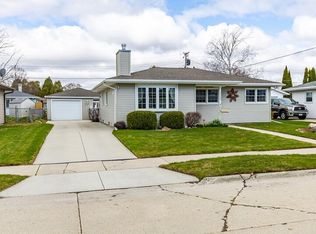 3422 S 10th St, Sheboygan, WI 53081