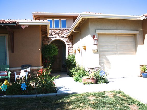 3rd image of 2833 Macon Dr