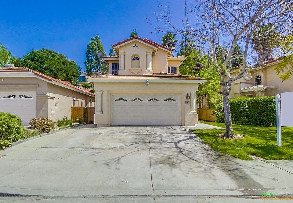 1st image of 587 Vista Miranda