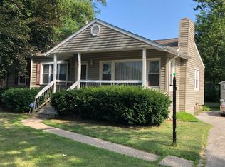 347 Bradford Rd, Benton Harbor, MI 49022