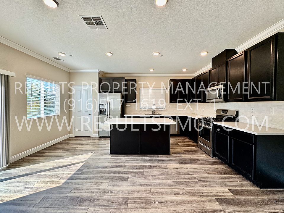 1st image of 4081 Solaire Dr
