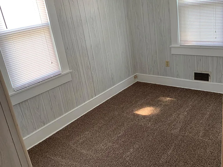 609 Oak Hill Ave — Photo 10