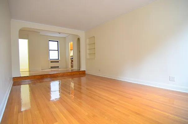 Rented by MNS | media 28