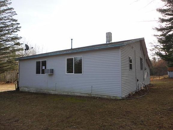 2nd image of 16 W Pierce Dr