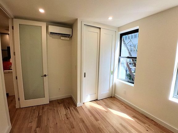 5th image of 223 E 21st St APT 4F
