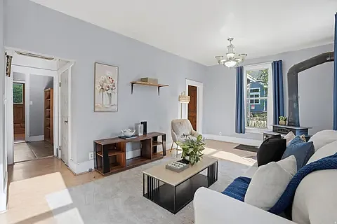 6 bed, 2200 sqft, $3,500 — Photo 4