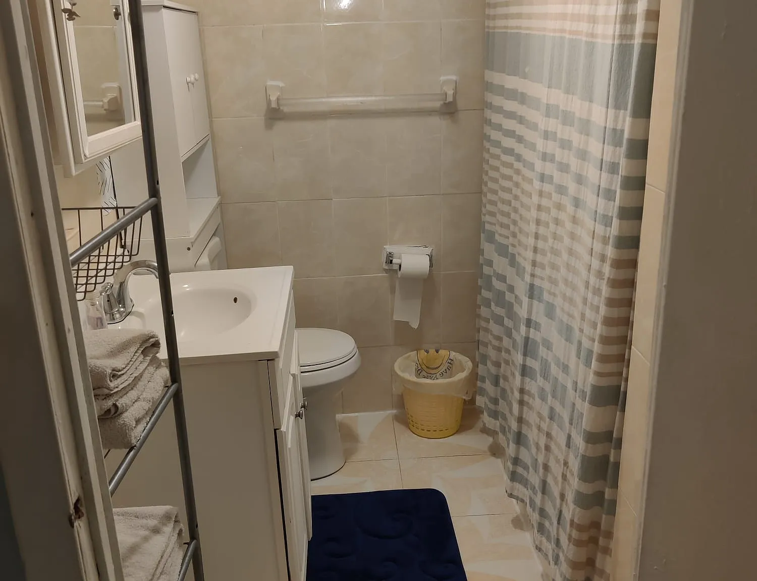 Studio, 800 sqft, $2,050 — Photo 3