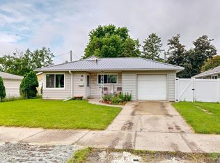 911 12th Ave NW, Rochester, MN 55901