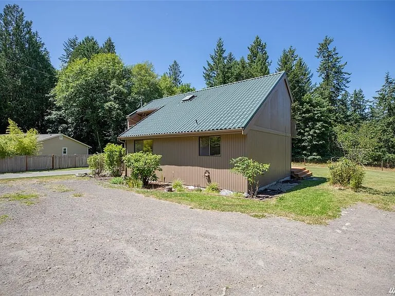 8985 Miller Rd NE — Photo 6
