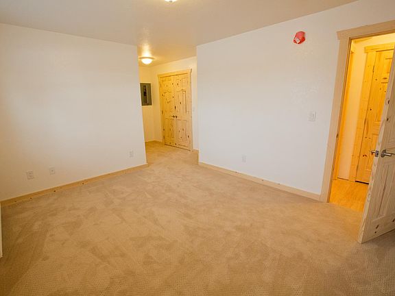 5th image of 422 S Washington St #6