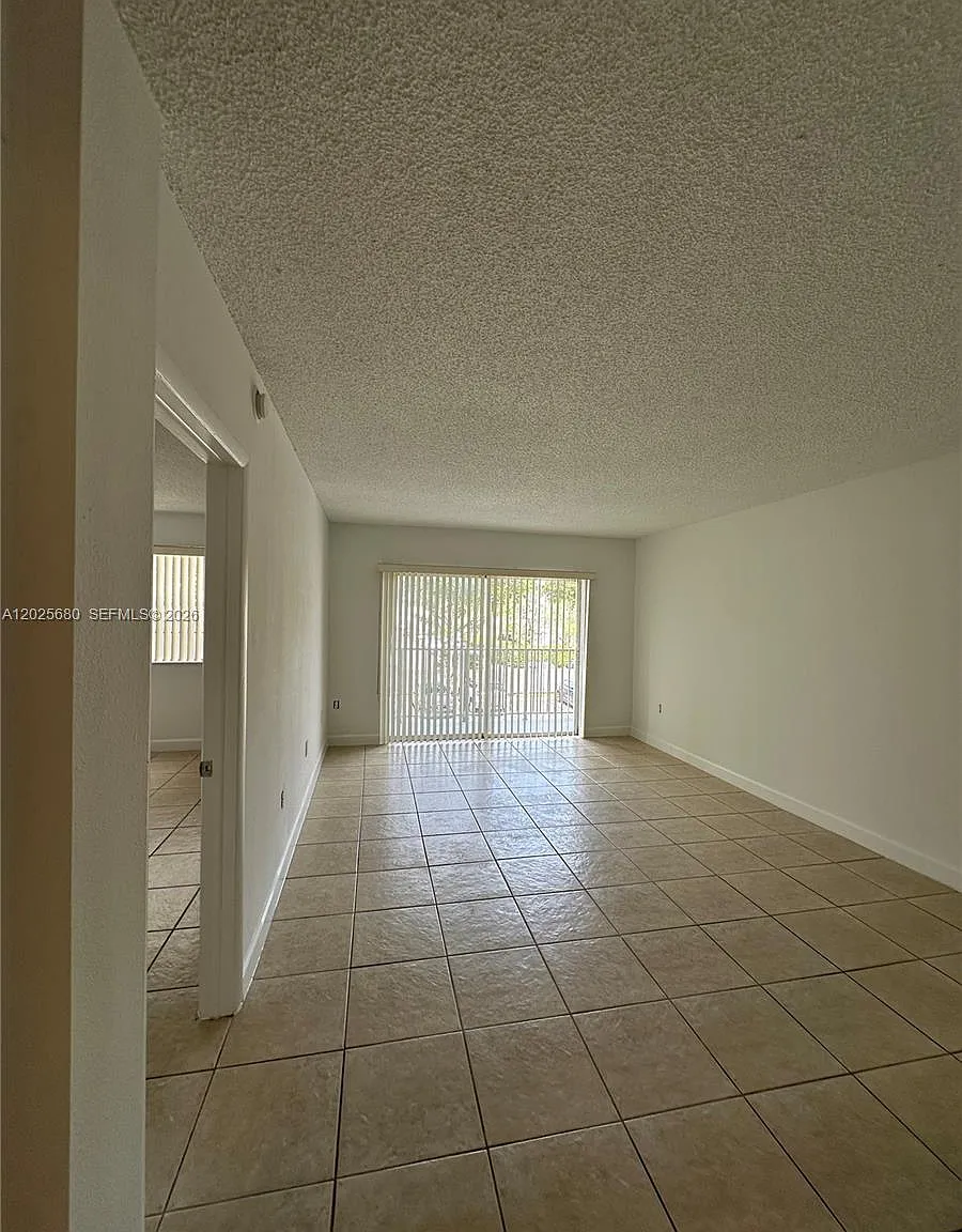 The Berkeley Condo — Photo 3