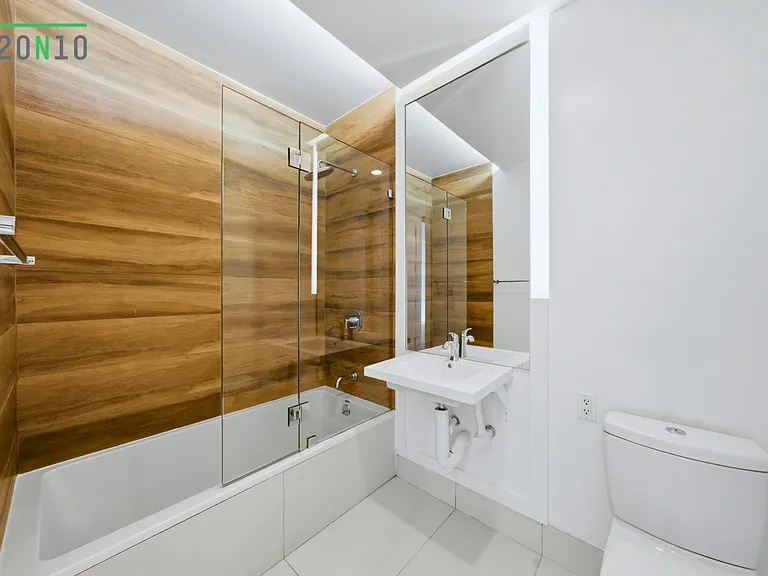 220 N 10th St #4K — Photo 10