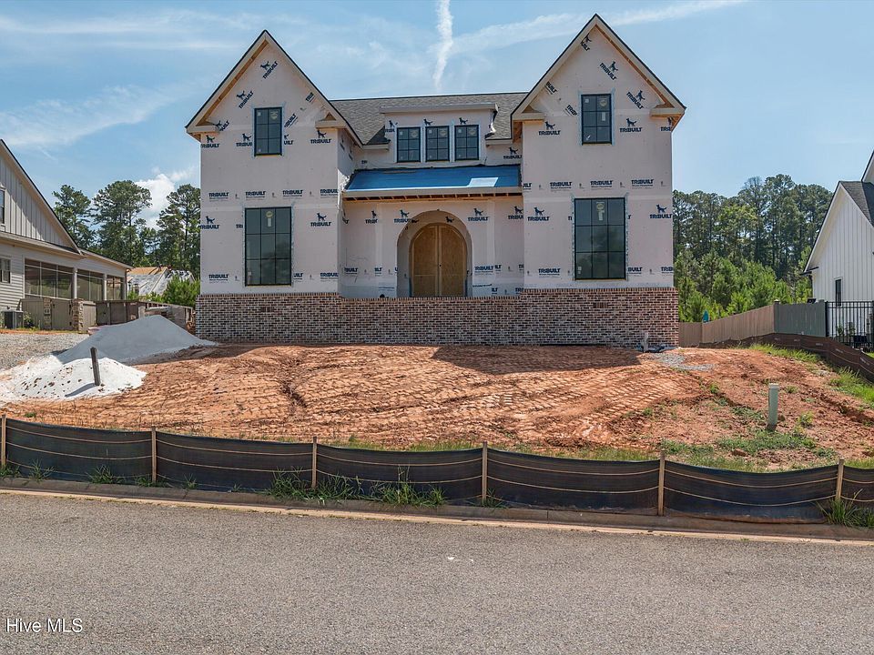1st image of 3104 Carillon Way