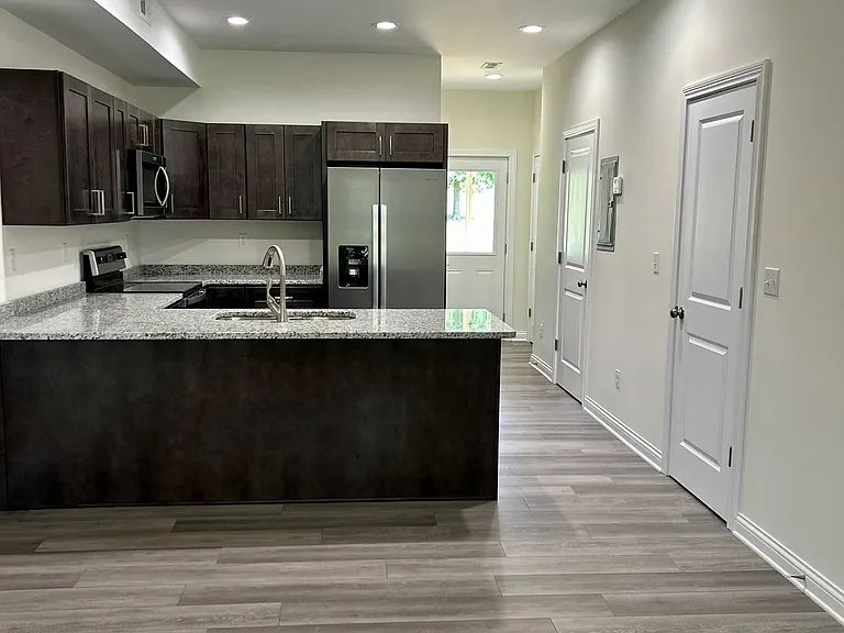 194 Fairway Ln #A — Photo 3