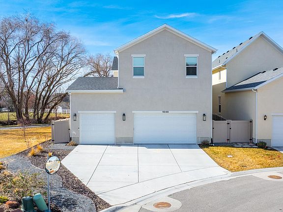 3rd image of 1048 S Old Towne Rd