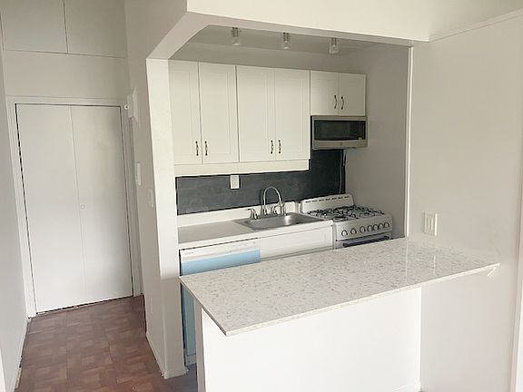 5th image of 23 W 87th St APT 4R