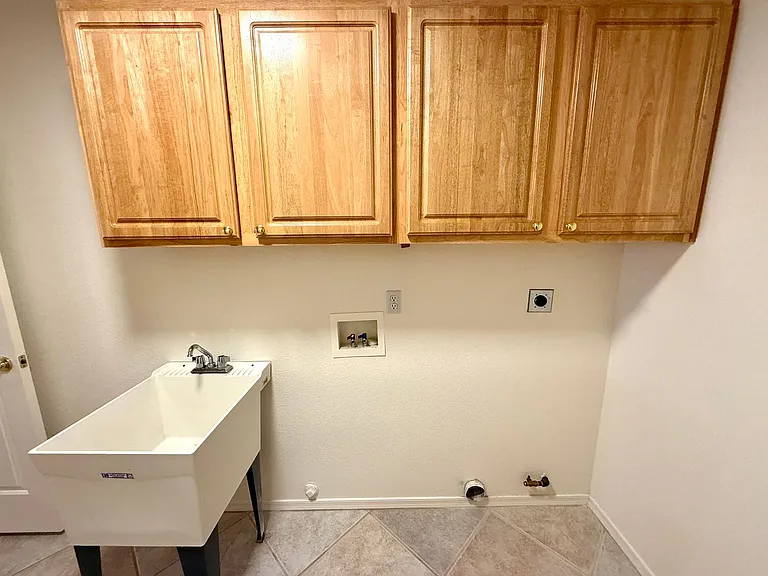 660 Country Club Dr — Photo 27