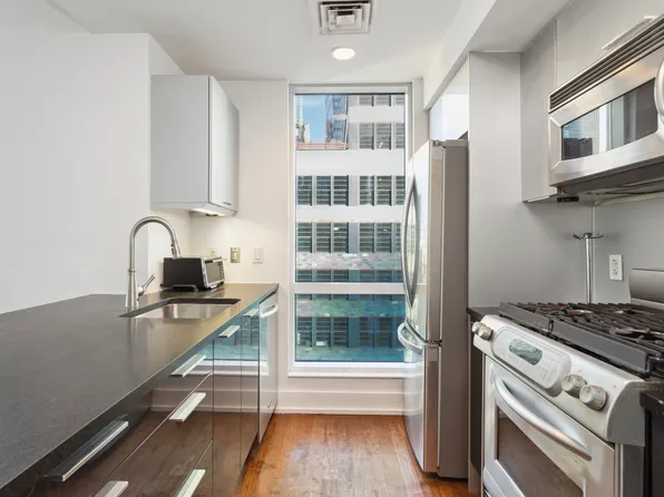 350 West 42nd Street image 3 of 7