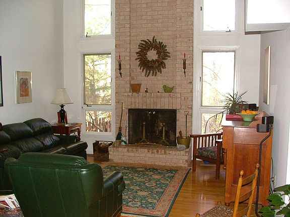 4th image of 147 Willowbrook Dr