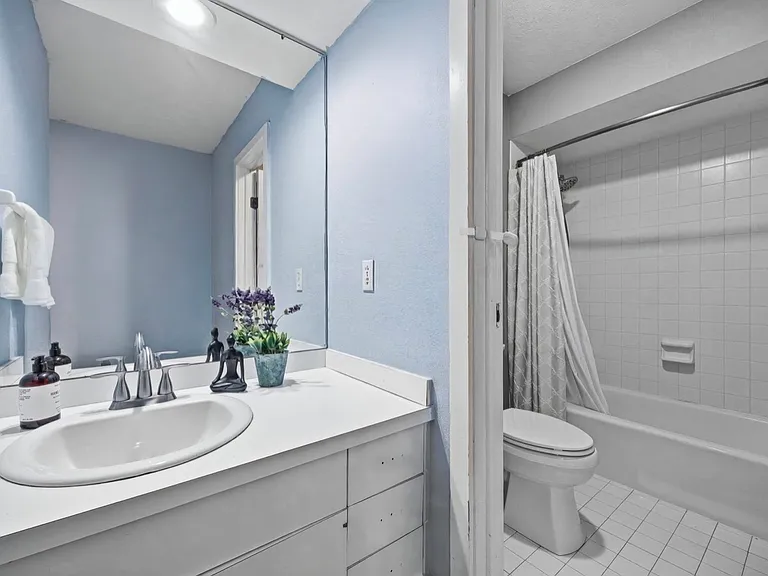8575 Torwoodlee Ct — Photo 26