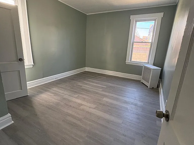 556 S Clinton St #1 — Photo 2