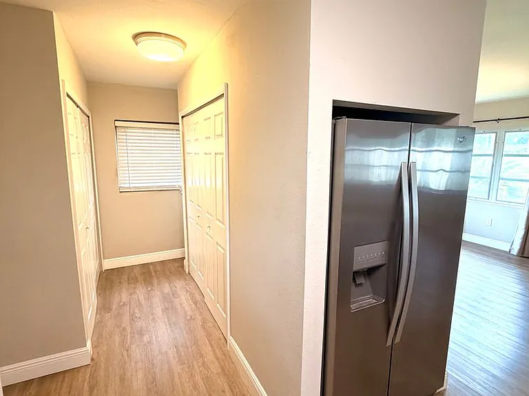 513 Balfour Dr — Photo 12