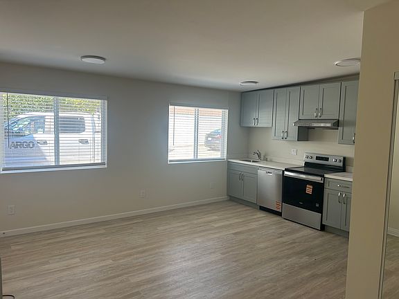 3rd image of 1712 5th Ave #4