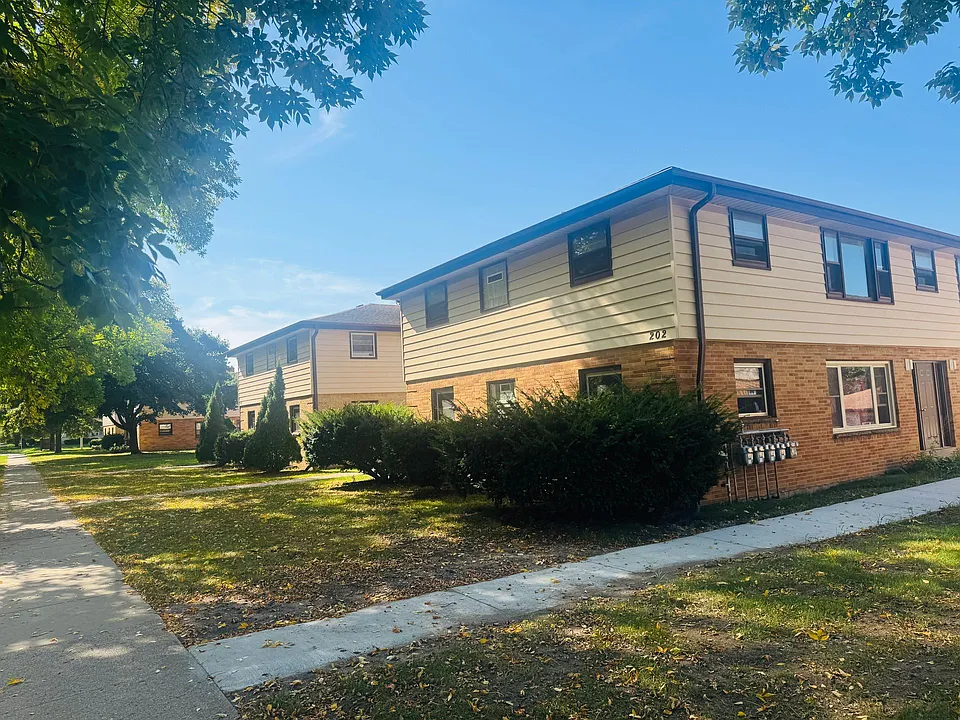 Pine Point Apartments