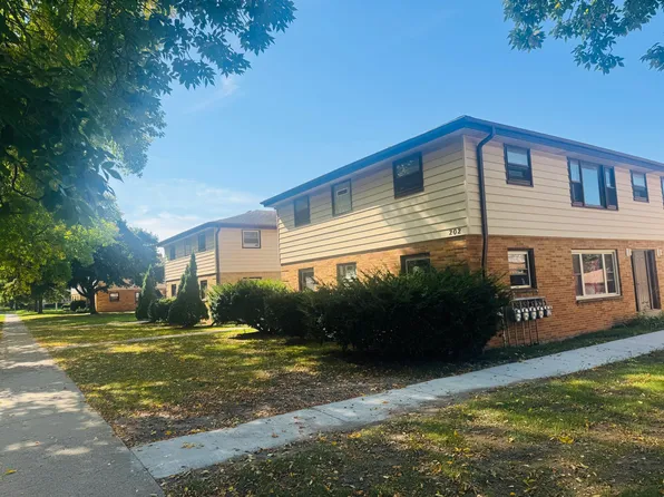 Pine Pointe Apartments