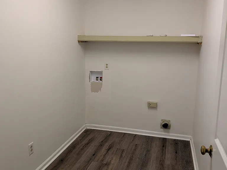 107 E Fontana Cir — Photo 4