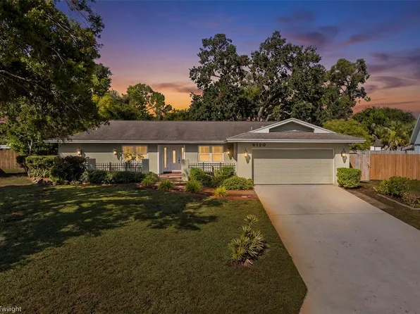 8120 Canterbury Cir, Seminole, FL 33777