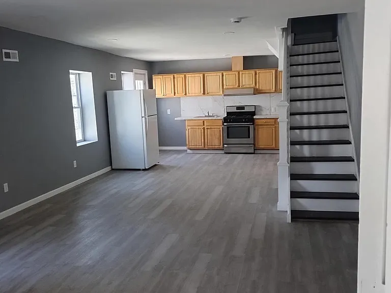 1115 White St — Photo 4