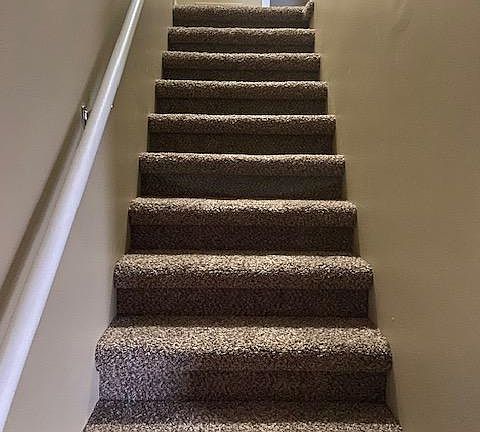 4th image of 337 Churchill Dr #2