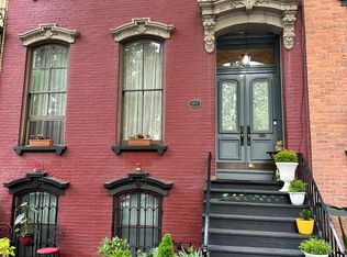 128 Chestnut St APT 1, Albany, NY 12210