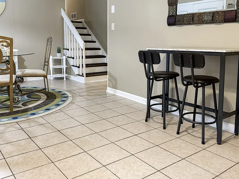 Lakeridge Dr SE — Photo 8
