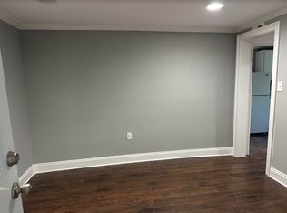 709 S Merritt Mill Rd #D, Chapel Hill, NC 27516