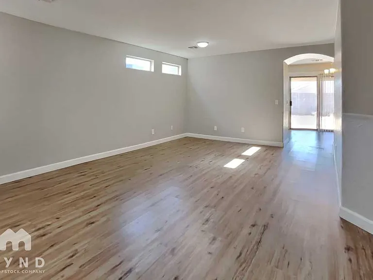12333 W Rosewood Dr — Photo 3