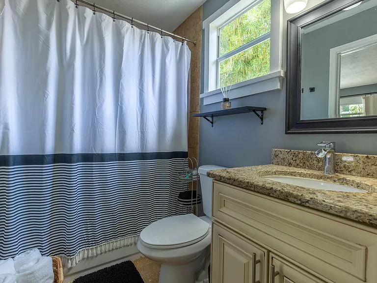 210 Malverne Rd — Photo 16